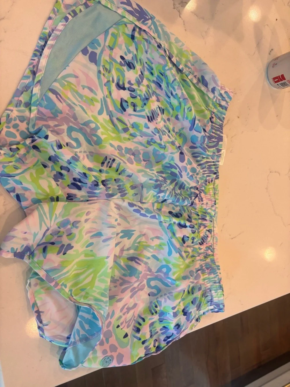 Women’s Lilly shorts size medium pull
On never worn - Picture 4 of 4